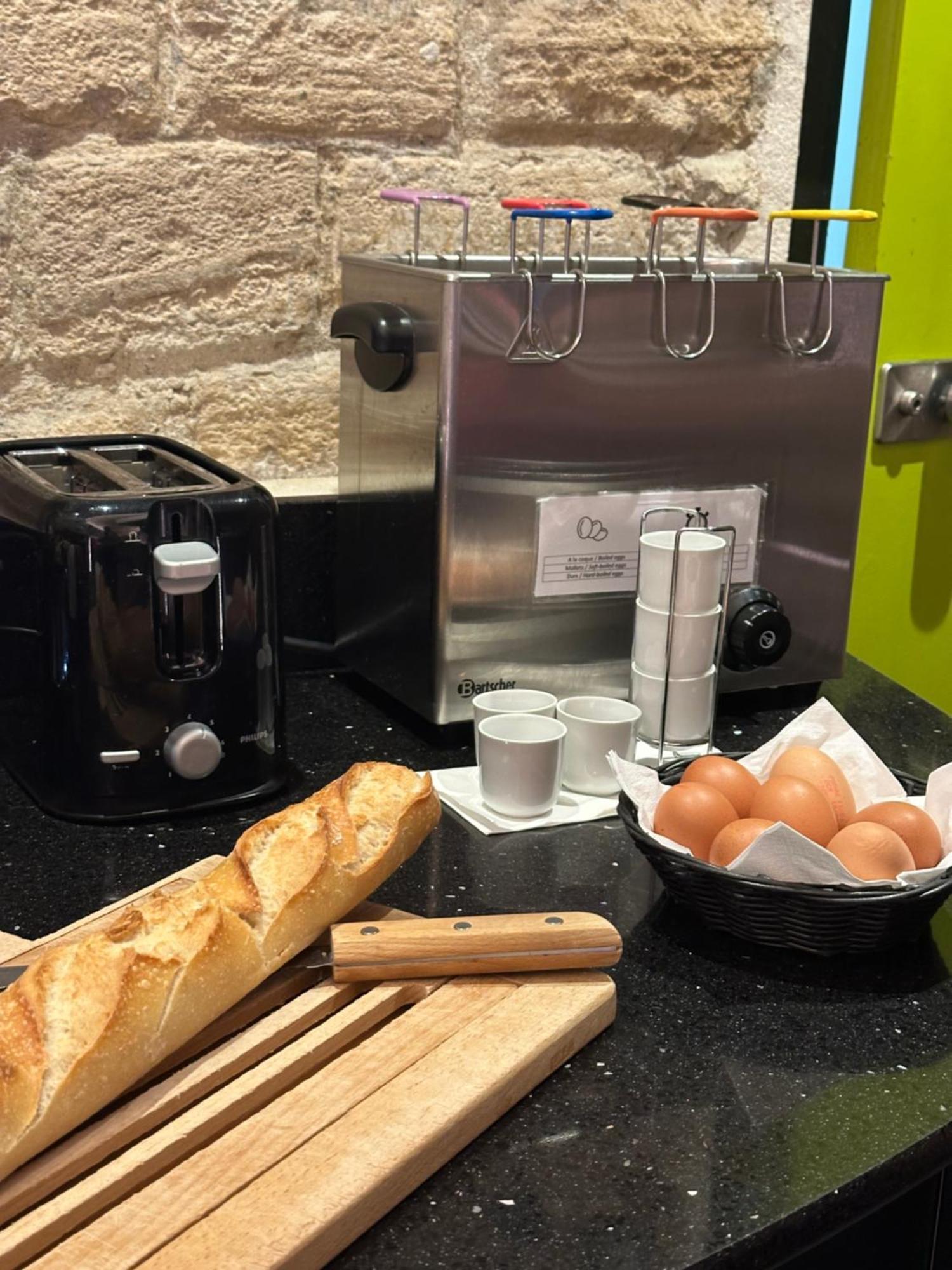 Hotel Du Vieux Saule Paris Ngoại thất bức ảnh