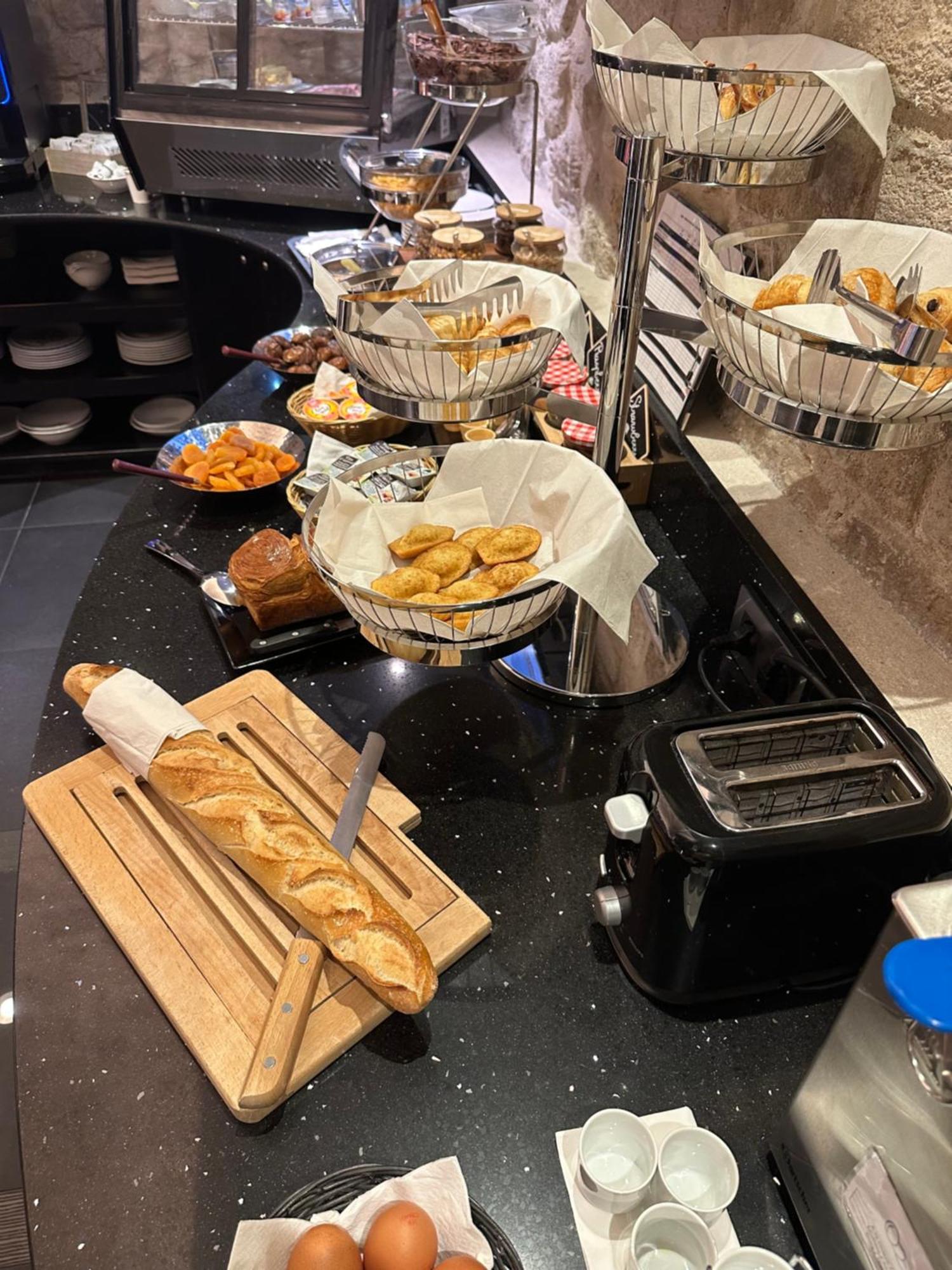 Hotel Du Vieux Saule Paris Ngoại thất bức ảnh